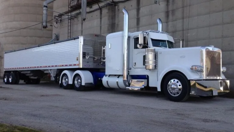 White Hansen truck at elevator