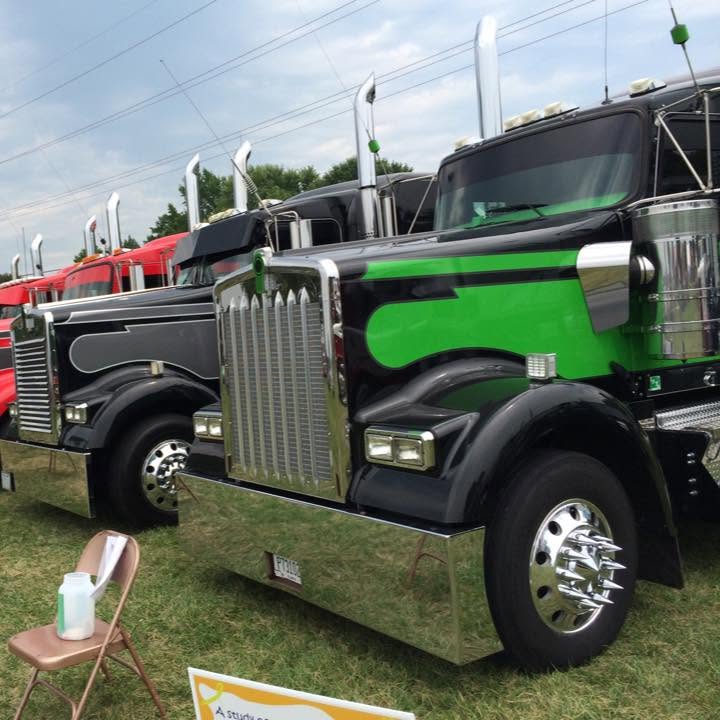 Custom Hansen Kenworth at truck show